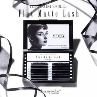 マツエク・マツパ 𝐒eek𝐃ea 🩰ㅤㅤ𝐘uiのマツエク・マツパデザイン