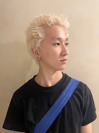 ショート メンズ ハイトーン/ピンク カラー/めい🎀のヘアスタイル