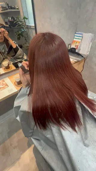 ロング motoトップカラー リスト/ブリーチカラのヘアスタイル