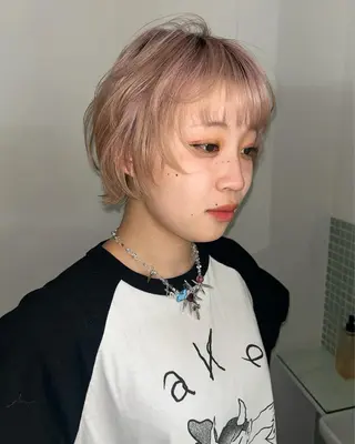 ショート カラー hen所属・心斎橋/レイヤー/ ブリーチ/モエのヘアスタイル