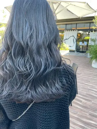 セミロング カラー マエダ リョウのヘアスタイル