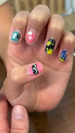 ネイル ニコネイルサロンワークスクール所属・ニコネイルスクール 5NISHIのネイルデザイン