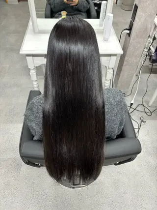 ロング ulu by dot.所属・かがみはやと 髪質改善/縮毛矯正のヘアスタイル