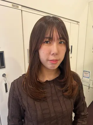 セミロング cleohair pacela所属・吉村 詩音のヘアスタイル