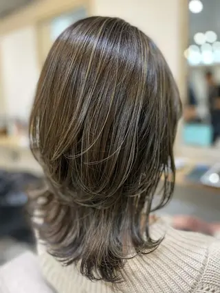 ミディアム カラー レイヤーカット・ 縮毛矯正 星野のヘアスタイル