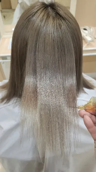 ミディアム 山内 佐江子のヘアスタイル