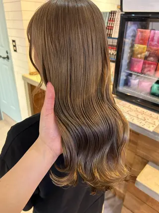 セミロング カラー ikeda shioriのヘアスタイル