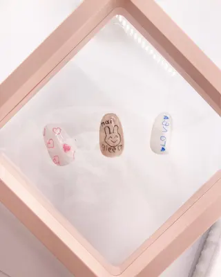 ミディアム RISA nail gleeのネイルデザイン