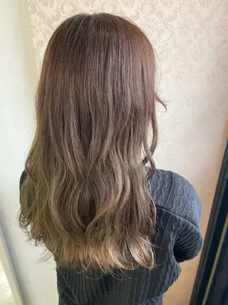 ロング ヒヨシ ルナのヘアスタイル