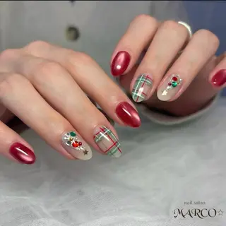 ネイル 戸倉 優菜のネイルデザイン