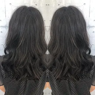 ロング カラー 金沢 広美のヘアスタイル