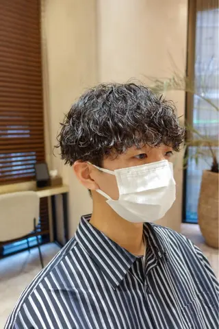 ショート パーマ メンズ 波巻きスパイラルパー マ/シャドウパーマ駿のヘアスタイル