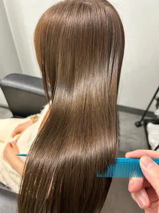 ロング siki. 石渡のヘアスタイル