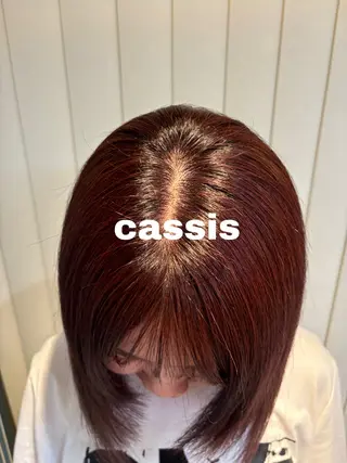 ミディアム カラー 伊藤 杏奈のヘアスタイル