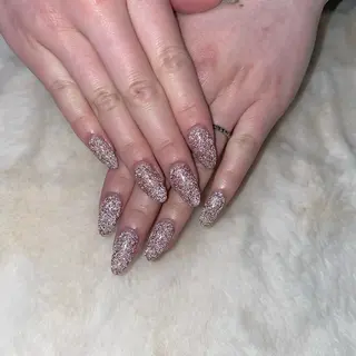 ネイル b'6 by Stir所属・b'6 SAKINAのネイルデザイン