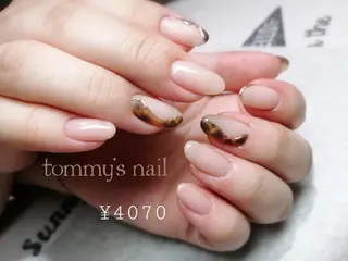 ネイル tommy's nail所属・福岡/若よもぎ蒸し 全身美容が叶うサロンのネイルデザイン