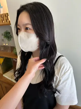 カラー AGREE Momokaのヘアスタイル