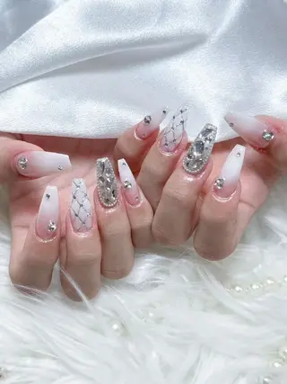 ネイル ENsalon AKIRAのネイルデザイン