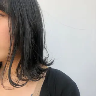 カラー 古屋 花織のヘアスタイル