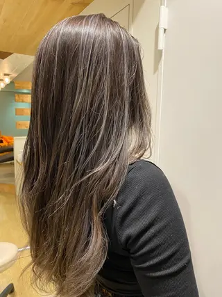 ロング カラー kawabe maikoのヘアスタイル