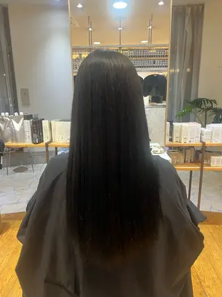 ロング Moto nanamiのヘアスタイル