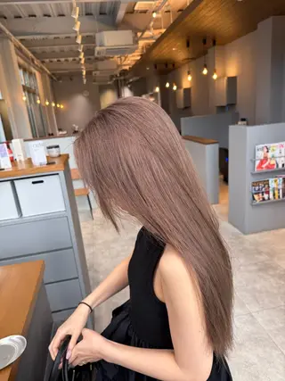 ロング カラー エマ ピボット 中川店所属・富原崇太/ 透明感カラー/韓国風のヘアスタイル