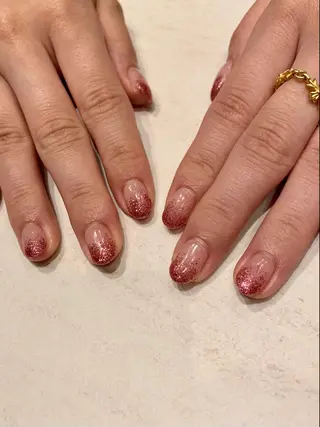 ネイル 篠塚 愛理のネイルデザイン