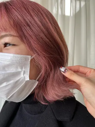 ミディアム u n aのヘアスタイル