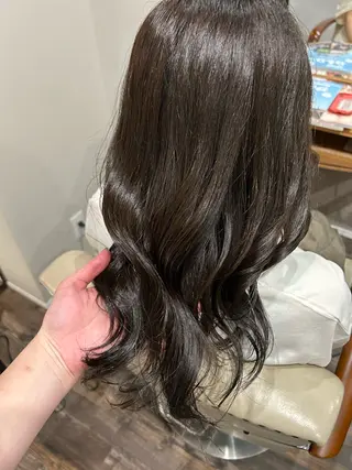 カラー 今野 詩音のヘアスタイル