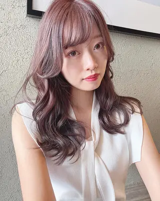 セミロング カラー 具志 正太のヘアスタイル
