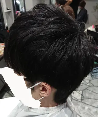 ショート CALTY JAPAN所属・安藤 博昭のヘアスタイル