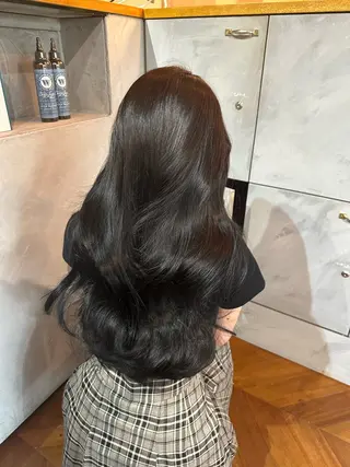 ロング カラー YEAU　PLUS所属・極上の艶髪 RINAのヘアスタイル