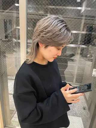 ショート レイヤーカット ベージュ/KANAのヘアスタイル