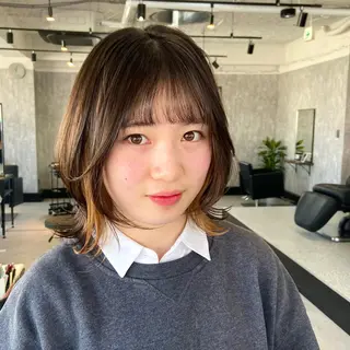 ミディアム カラー ヘアアレンジ TIDEHAIR SHIHOのヘアスタイル