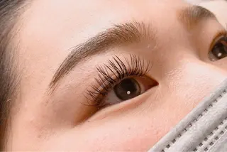 マツエク・マツパ private salon eyes所属・EYES YUNのマツエク・マツパデザイン