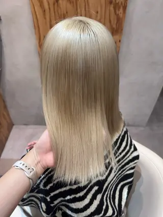 ミディアム カラー ハイトーン縮毛/暖色 なーな🎀🤍のヘアスタイル