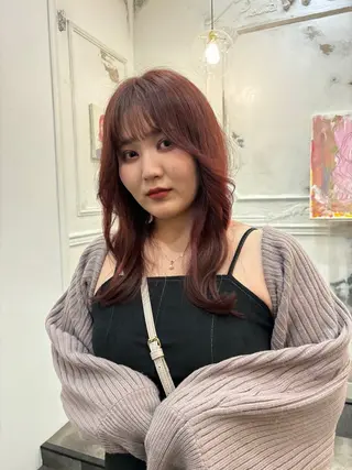 セミロング comeghead 琴音のヘアスタイル