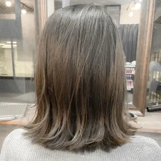 ミディアム S. ERIのヘアスタイル