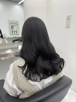 カラー 🩶透髪×モテ髪🩶 池袋SHE🏹🩶のヘアスタイル