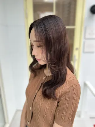 ロング AFLOAT SAYURIのヘアスタイル