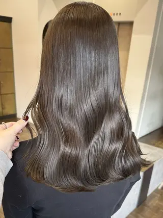ロング カラー オオタ ユキのヘアスタイル