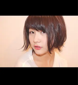 ショート カラー 金子 しおりのヘアスタイル