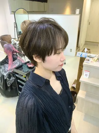 ショート カラー 前田 健太のヘアスタイル