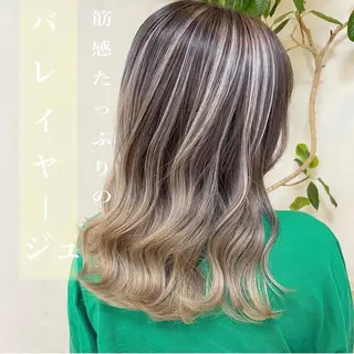 セミロング カラー アトリエシルク 大宮店所属・【ブリーチカラー】 ハマダマユのヘアスタイル