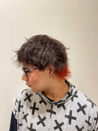 ショート カラー 黒田 菜結のヘアスタイル
