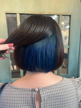 ショート カラー Ailes所属・YUZUKI/艶カラ ー/丸みショートのヘアスタイル