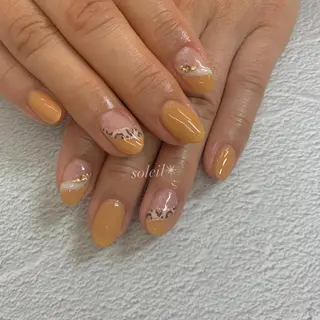 ネイル 粟津 美紀のネイルデザイン