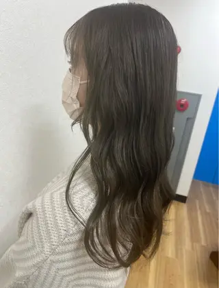 ロング カラー nana by pique所属・石津 瑚々奈のヘアスタイル