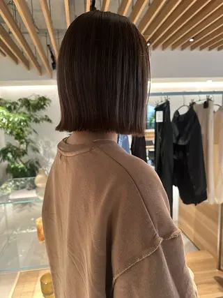 ミディアム カラー 井上 翠月のヘアスタイル