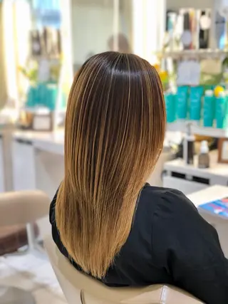 セミロング パーマ 安井　昴 💫ブリーチ縮毛矯正のヘアスタイル